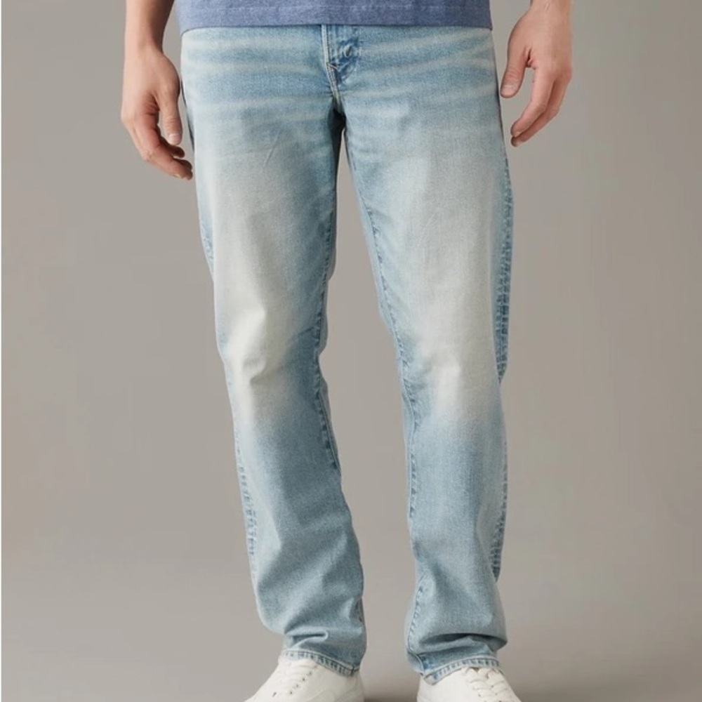 American Eagle original straight core flex jeans
